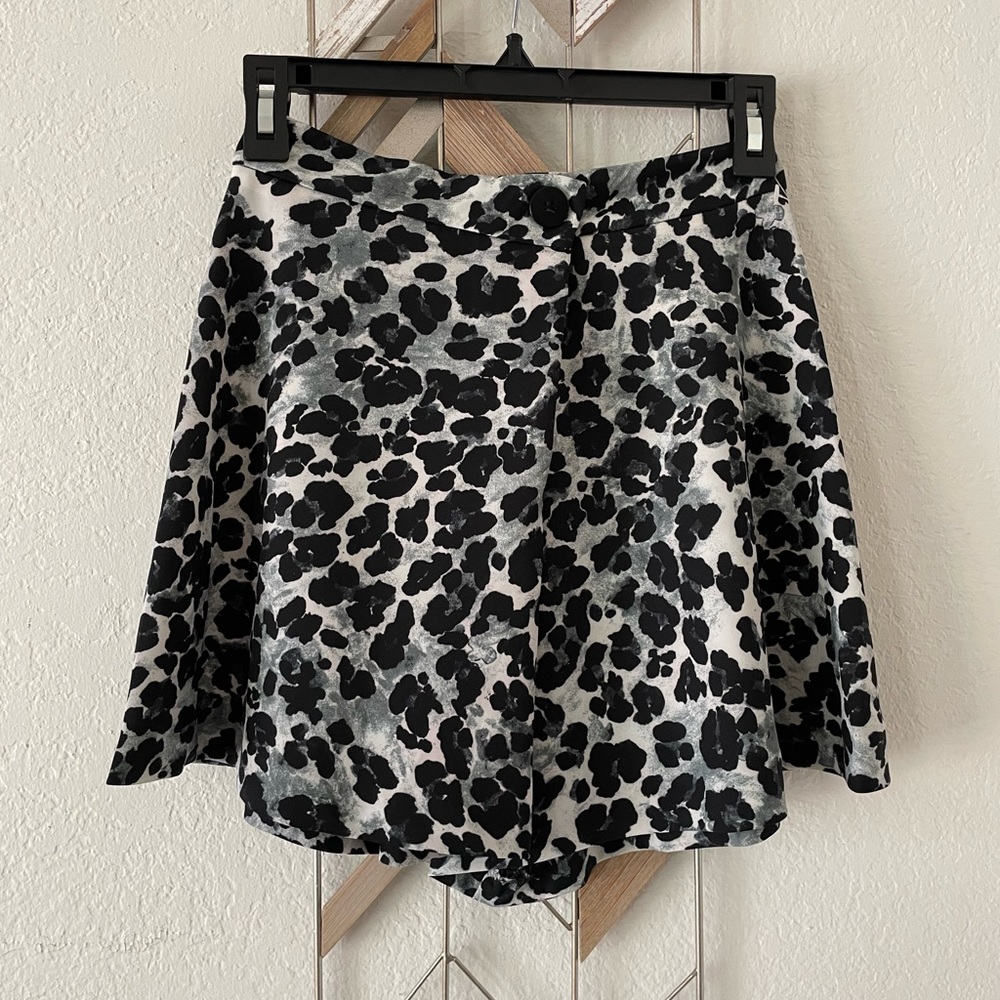 Zara animal print flowy skort